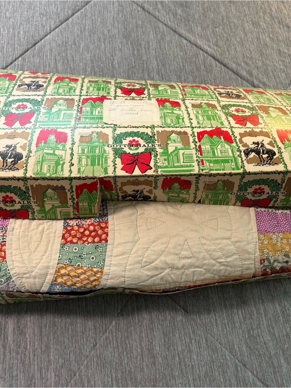 Vintage 1930s Handmade Double Wedding Ring Pattern Quilt (86" x 88") Cottagecore - Picture 3 of 16